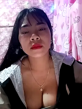 Girlsexxy-excitef 网络视讯表演