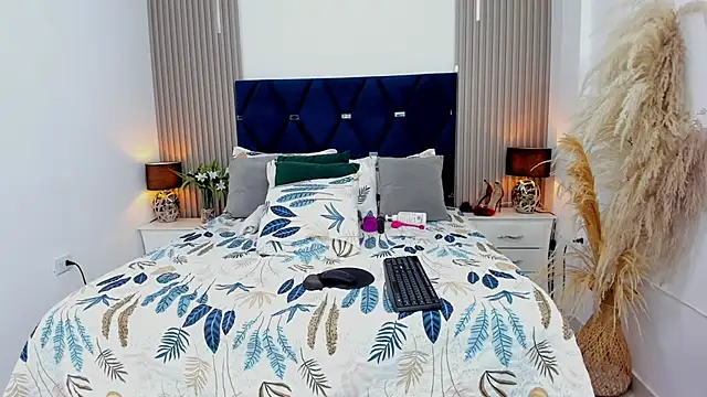 gabytyara2: διαδικτυακό σόου στην κάμερα