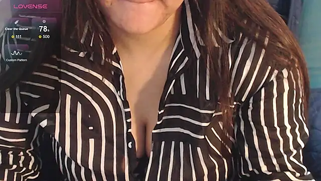 Hell_queen786 网络视讯表演