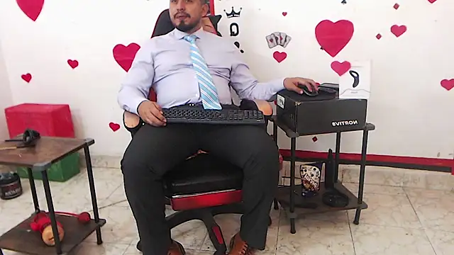 KalethBigDick Show in webcam