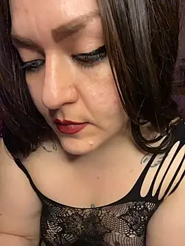 XXX chat uživo modela Bambol_yna