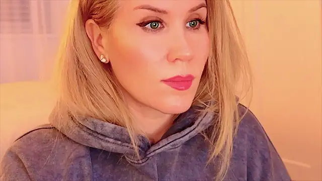 XXX chat uživo modela Myassistant