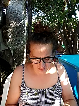 YeneFantasy2's Live XXX Chat