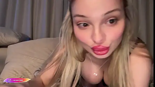 HannaXLove's Live XXX Chat