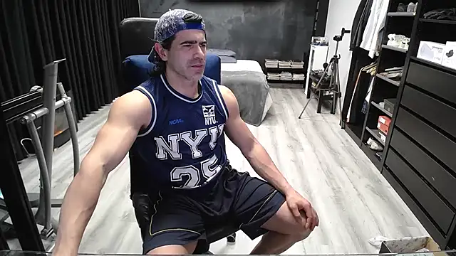 عرض كام latinoo23bom