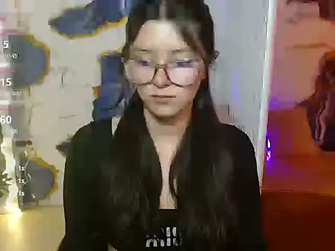 دردشة Emy_Tay الجنسية المباشرة