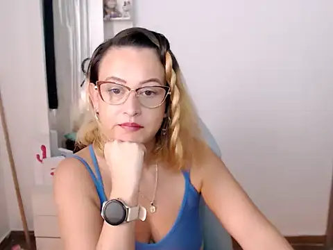 BOREAL_MOON's Live XXX Chat