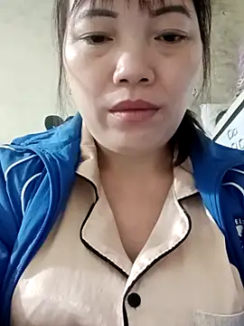 Sana-vn élő XXX-chatje