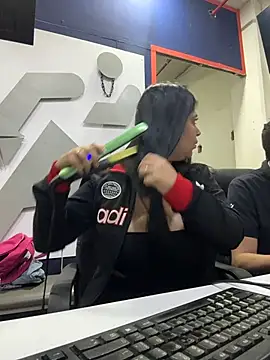 Pokazy przed kamerką – emilyjohanson