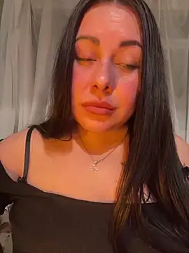 DaisyStreet: вебкам-шоу