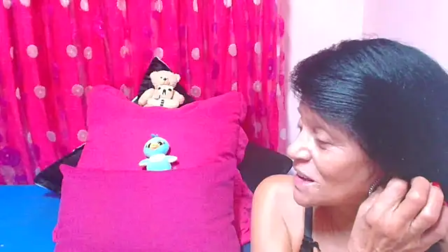 SLUTTYROXY Adlı Modelin Canlı XXX Sohbeti