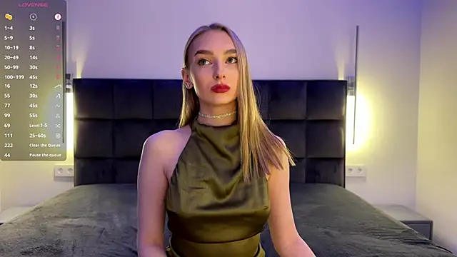 GoldieHarrington's Live XXX Chat