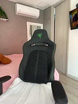 Chatroom XXX en direct de DaniDusan_