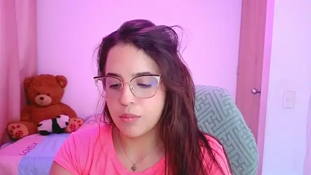 _alicia_z Adlı Modelin Canlı XXX Sohbeti