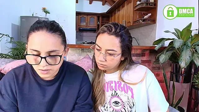 Pokazy przed kamerką – Jules_n_Gia