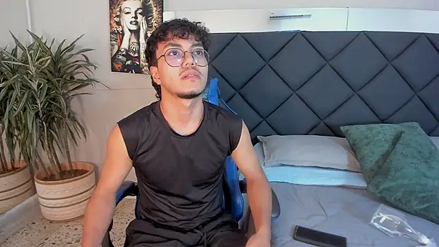 kai_storn Adlı Modelin Canlı XXX Sohbeti