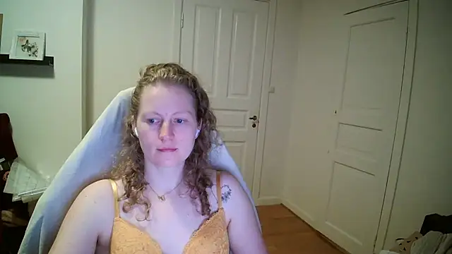 Chatroom XXX en direct de Girlnina-1995