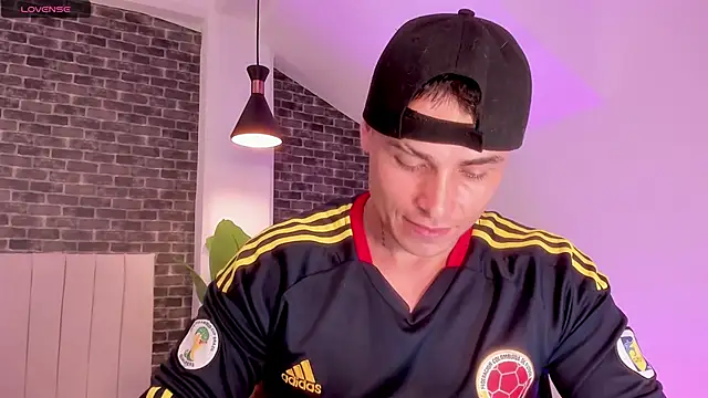 connorsmiith live XXX chat