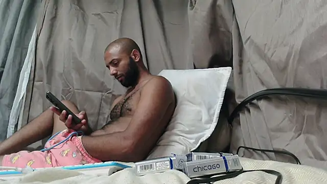 Chat +18 de Camodick ao vivo