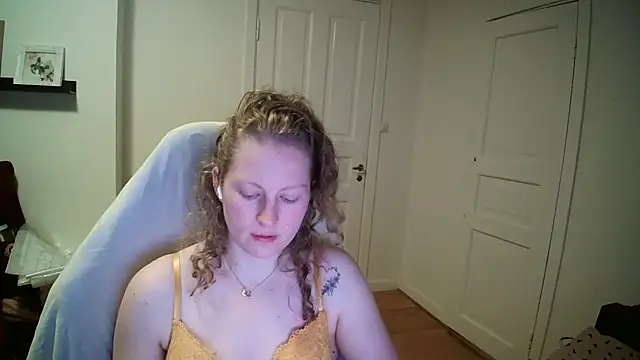 Girlnina-1995 – Live XXX-chat