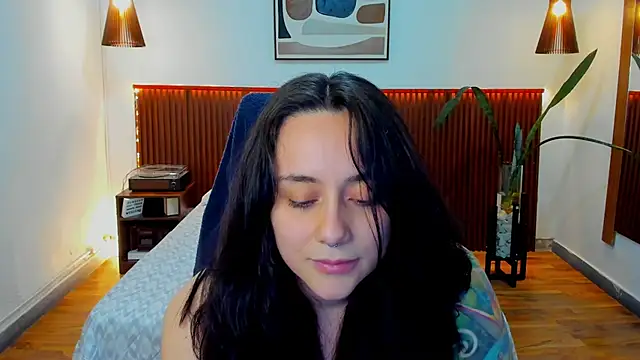 KatherineBond élő XXX-chatje