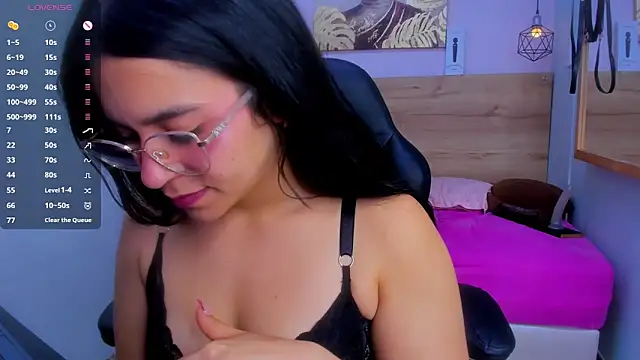 lalytulu99 élő XXX-chatje