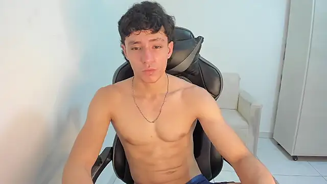 enzo_sloran live XXX chat