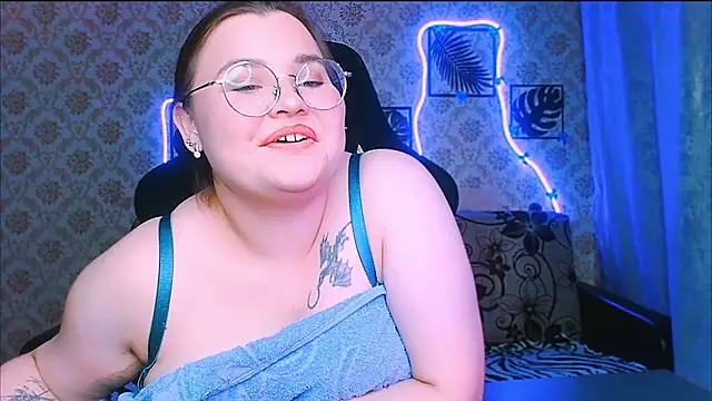 InLoveWithLife26 live XXX chat