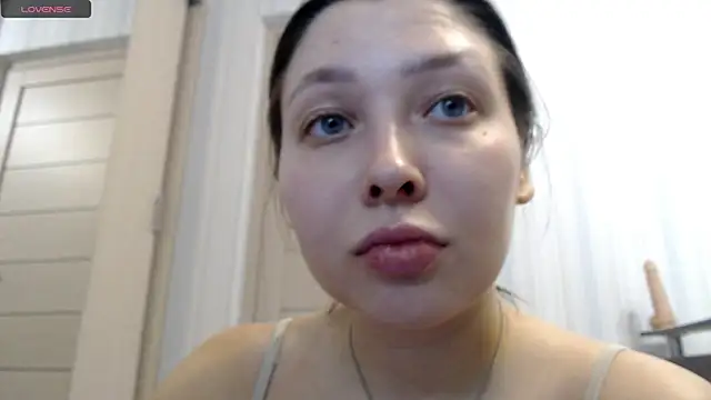 your__gena Adlı Modelin Canlı XXX Sohbeti