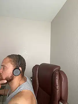 Chatroom XXX en direct de Fathero1time