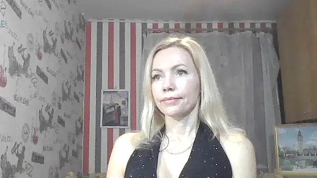 Amoretta's Live XXX Chat