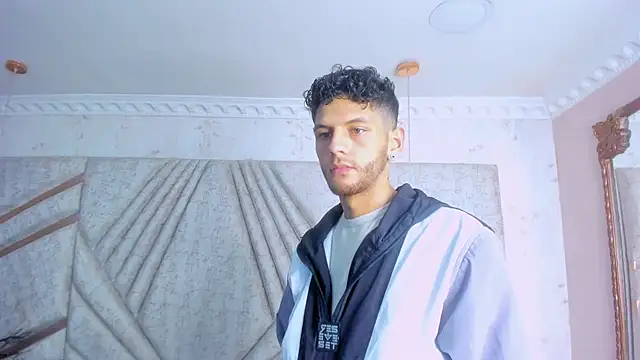 LuckySammer 在線直播表演