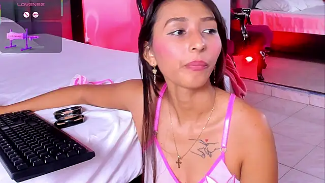 Živý XXX chat SaraDreamss