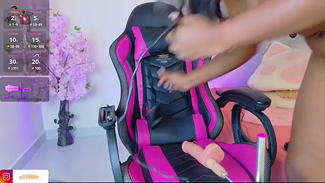 HollyJorda 即時 XXX 聊天