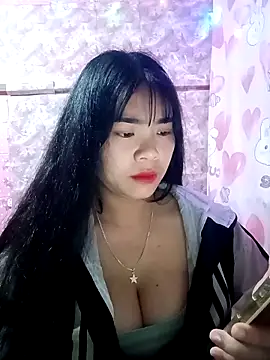 Girlsexxy-excitef 网络视讯表演