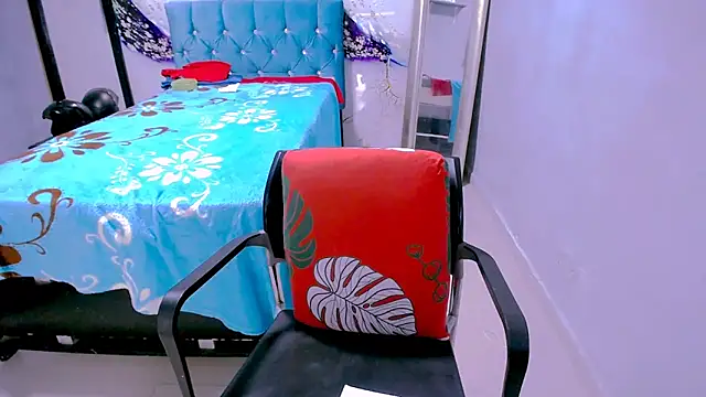 BitterMomXxxのライブXXXチャット