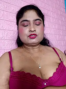 hornyriyanka's Webcam Show