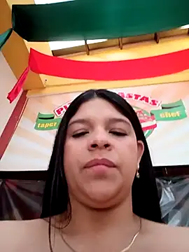 Layla-daring élő XXX-chatje