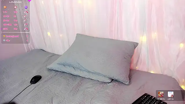 blush_bloom élő XXX-chatje