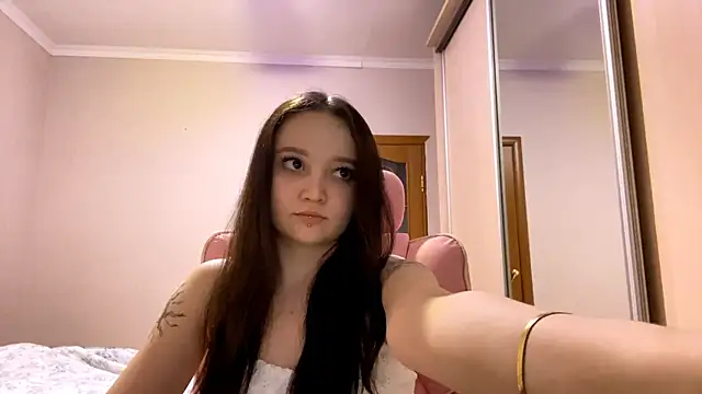 TrulaPhayn Webbikameraesitys