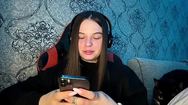 AkikoAnkrom Webcamshow