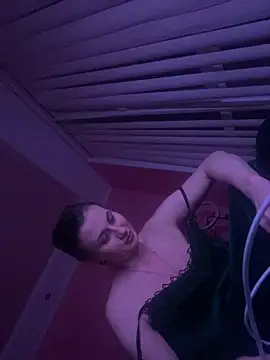 Flossy_Vettie Adlı Modelin Canlı XXX Sohbeti