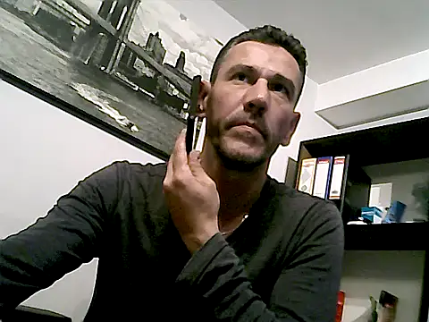 XXX chat uživo modela mastercharisma35