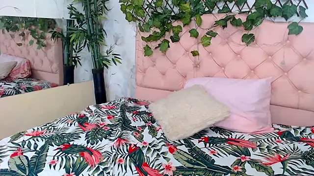 XXX chat uživo modela zara_cute