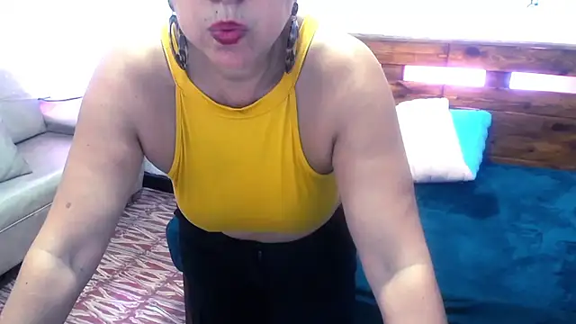 XXX chat uživo modela Yeseniaa25_