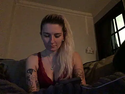 xxamyleighxx Adlı Modelin Canlı XXX Sohbeti