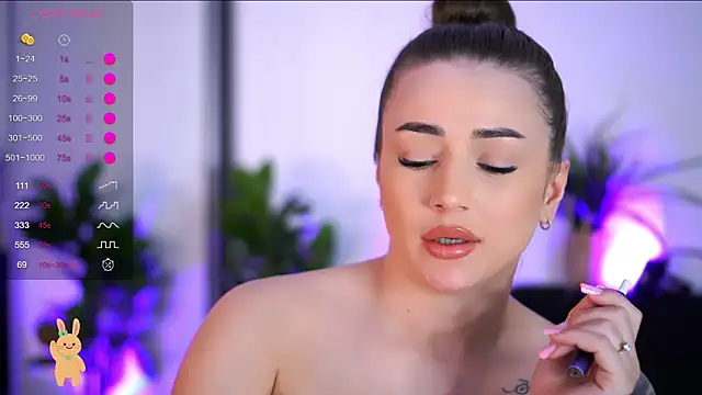 BabbyAisha élő XXX-chatje