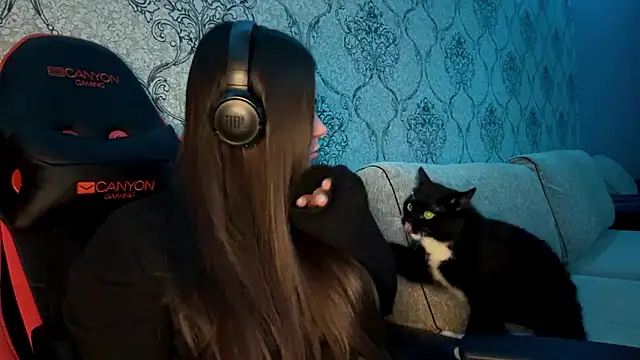 AkikoAnkrom Webcam-Show