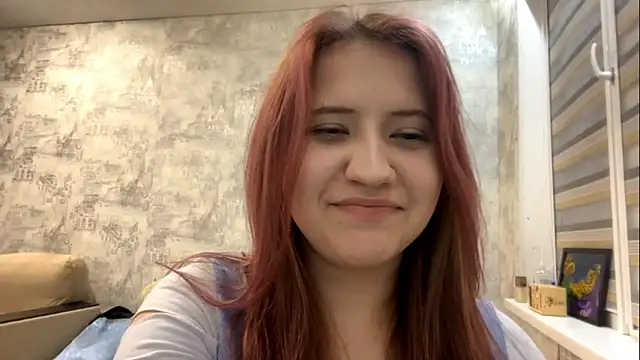 YasmineGuelpa Show in webcam