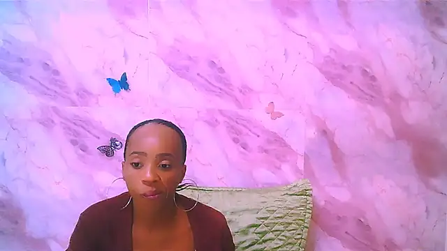 EbonyCreamy69 Chat XXX in diretta